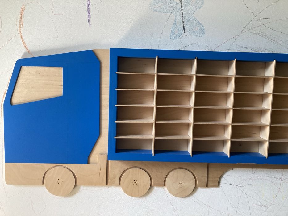 Дървен камион за детски колички