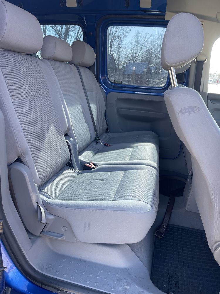 Vand vw Caddy 1.6 benzina
