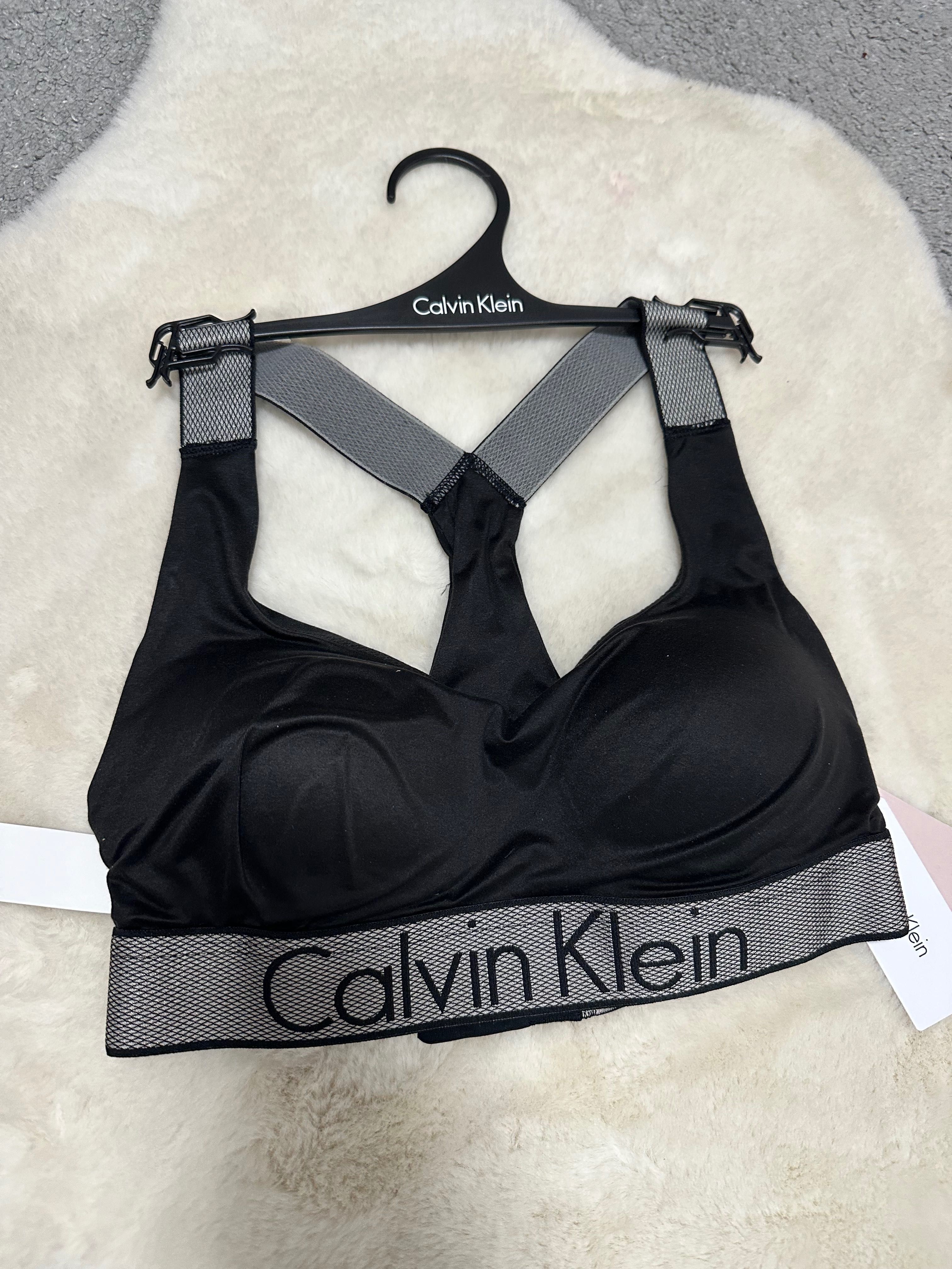 Спортен сутиен Calvin Klein