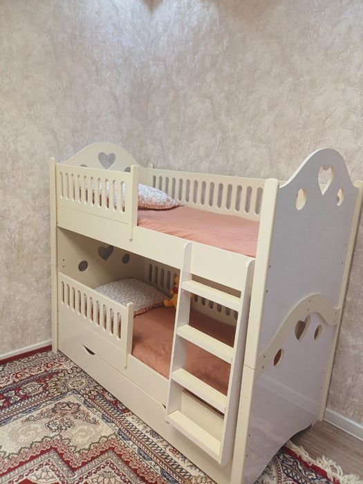 Кроват сотилади икки кавват