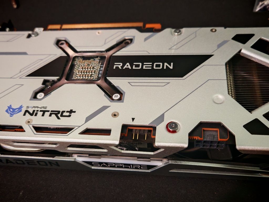 Placă video AMD Radeon RX 6600 XT – 8GB GDDR6 | Ca nouă