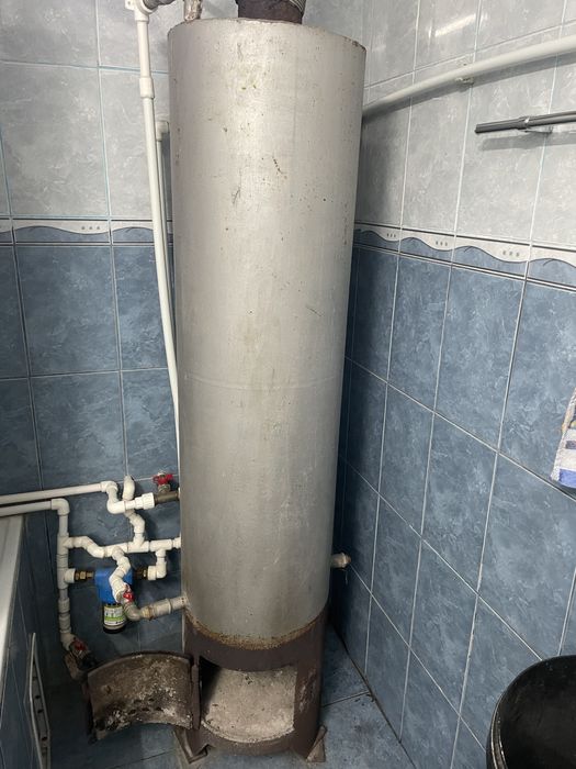 Boiler pe lemne din fier