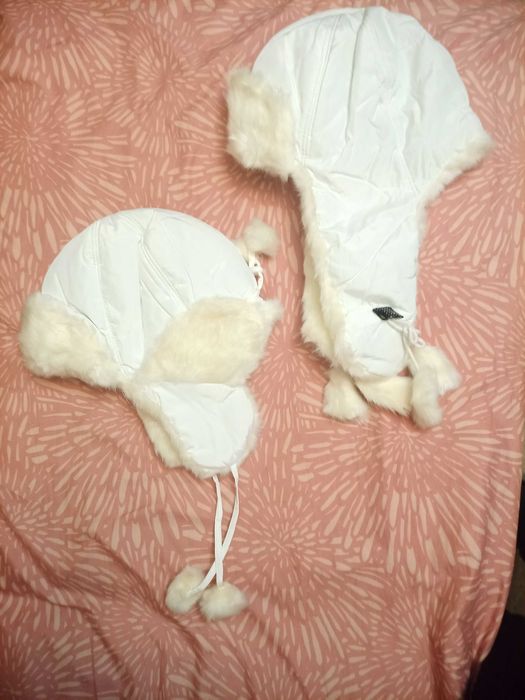 Vand/Schimb Caciula de iarna cu urechi