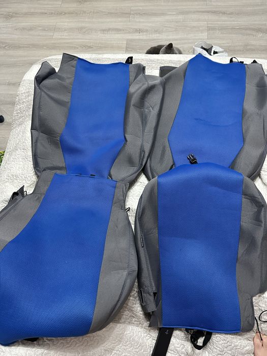 Huse Toyota Corolla 2023