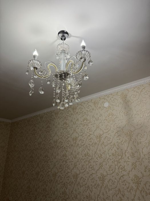 Люстра для зала и хола