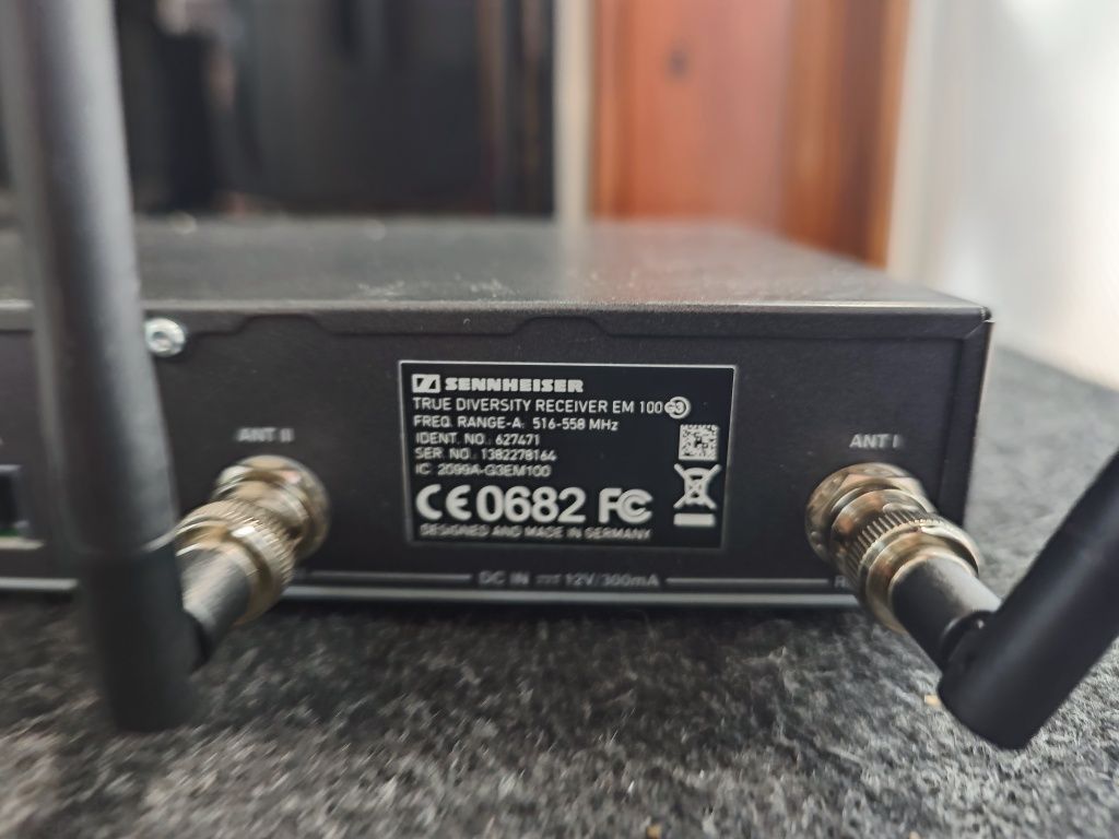 Безжичен микрофон SENNHEISER ew100 g3 ew500 g2 SHURE pgx4 pgx2 BETA 58