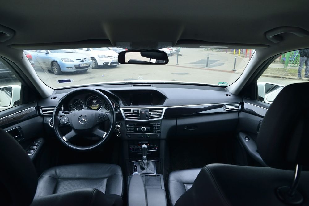 Mercedes E class w212  Avantgarde