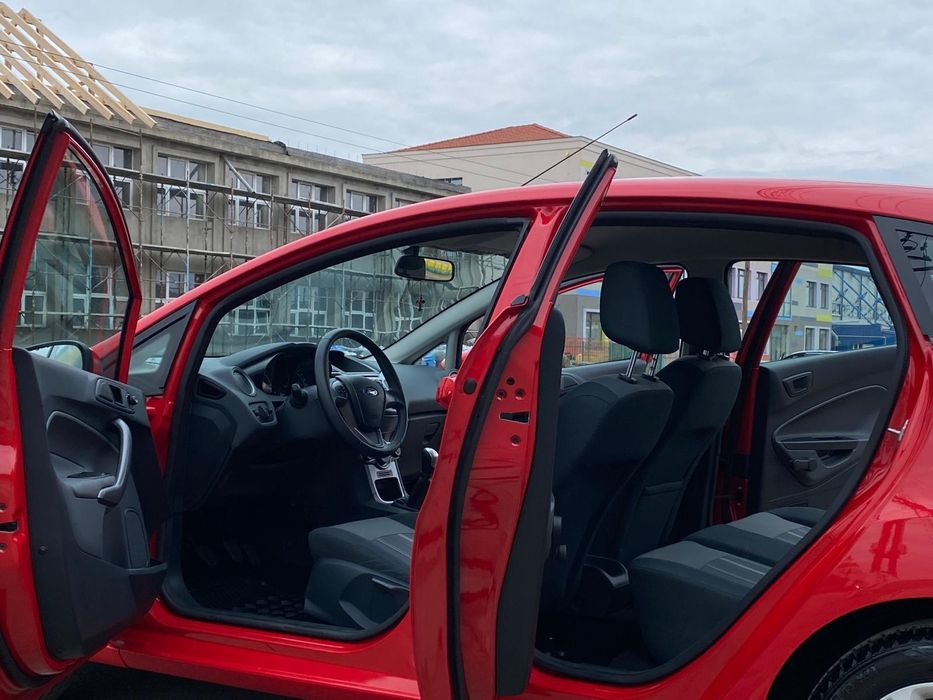 Ford Fiesta 1.3 Benzină — 2010 — Doar 5.000 km —
