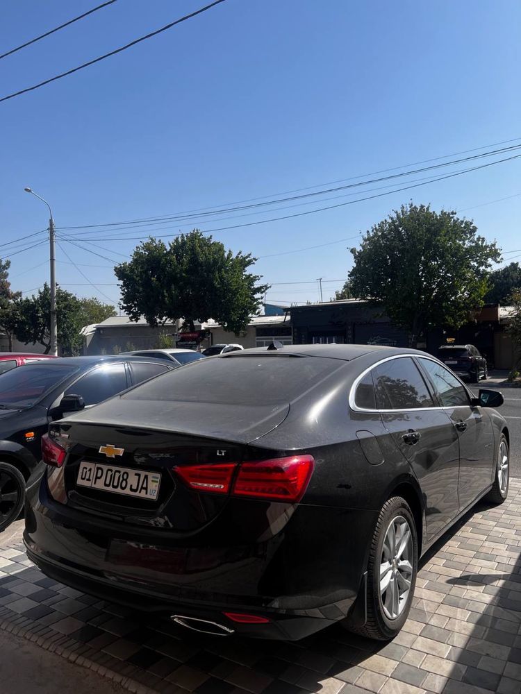 Malibu 2.4 sotiladi top toza