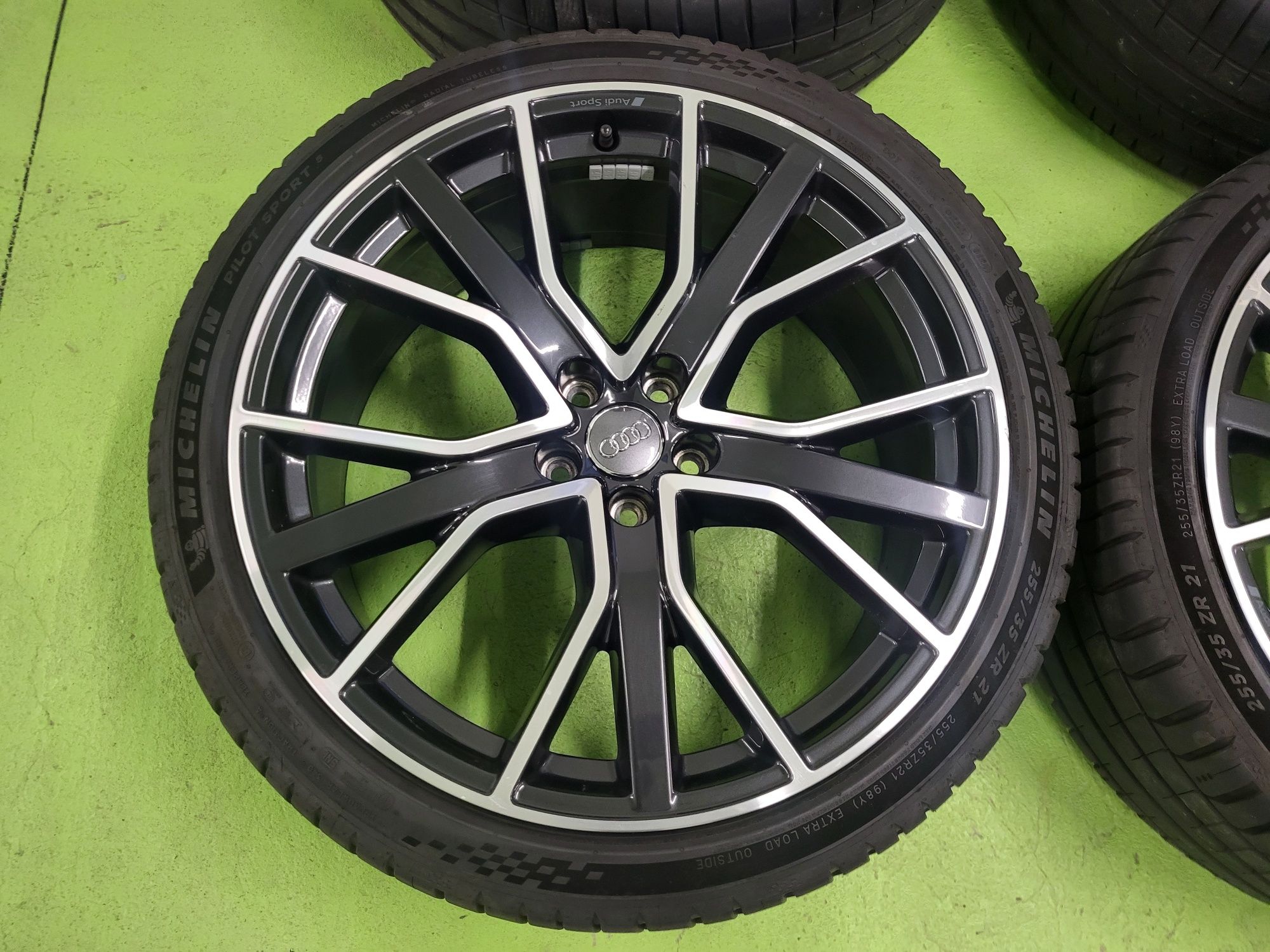 21 5x112 Audi S7 A7 255/35/21 5х112 ауди