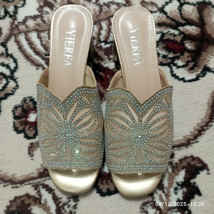 Kelinchaklar oyoq kiyimi