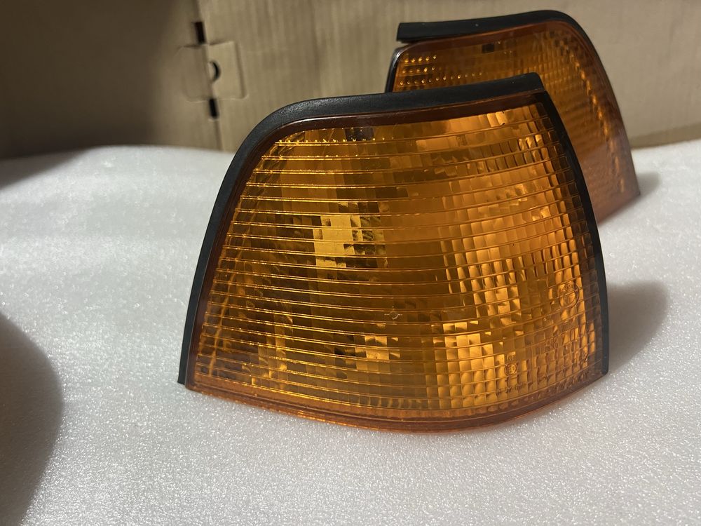 Мигач BMW E36 (ляв и десен) OEM