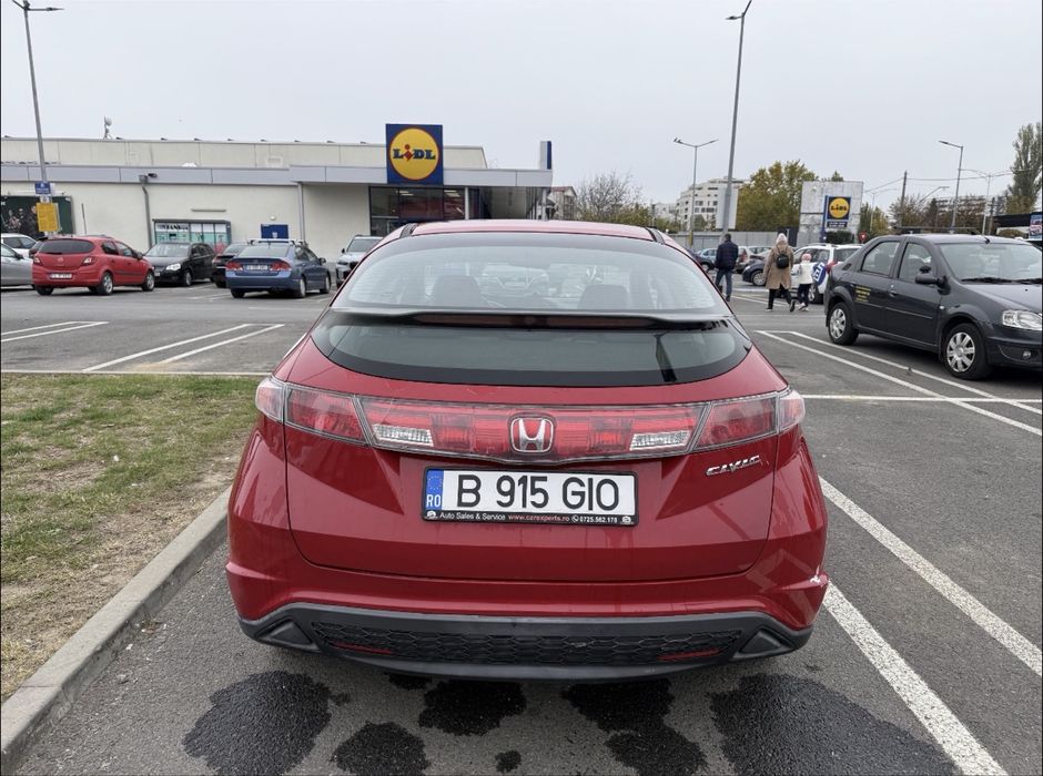 Honda Civic VIII 1.4 MT6