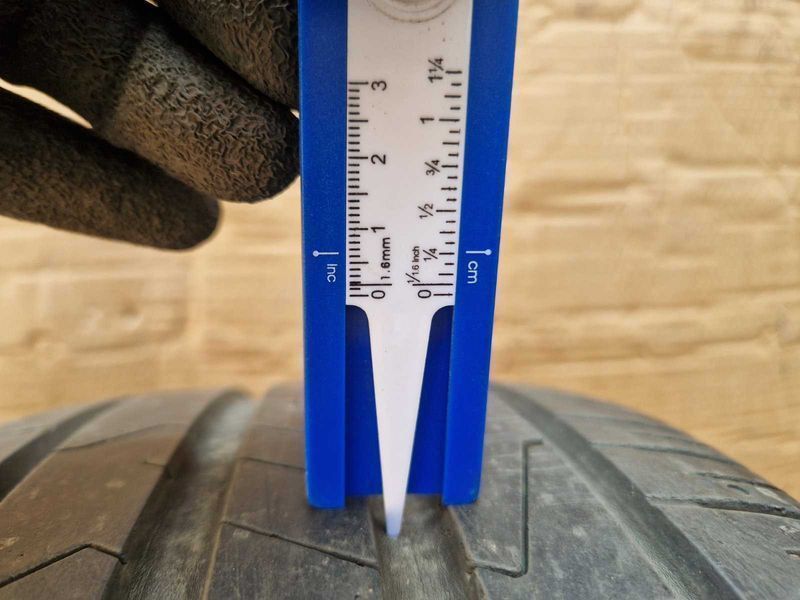 2 Hankook R18 235/45 Anvelope de vară DOT4019