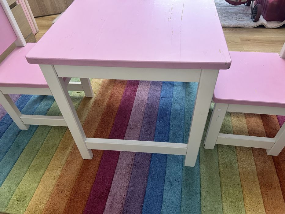 Masuta pentru copii+ 2 scaune ikea