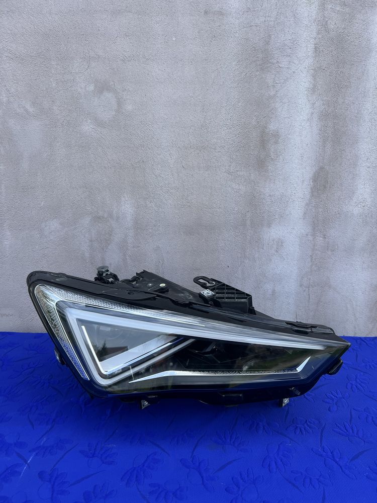 Far dreapta full led seat cupra formentor