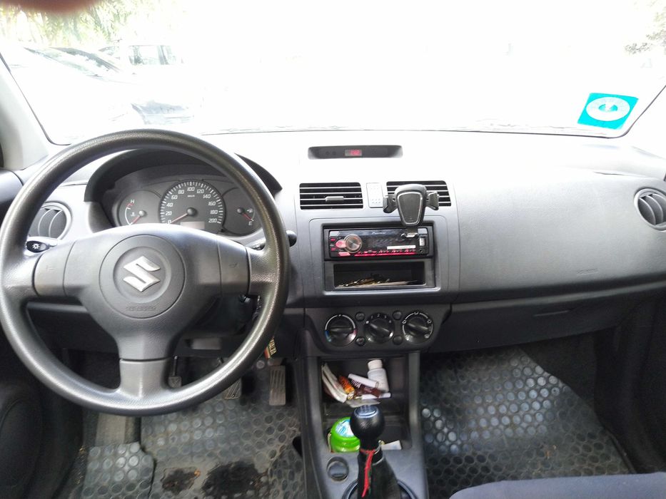 Продажба автомобил SUZUKI SWIFT