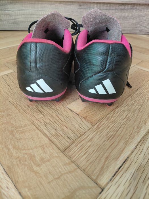 Бутонки Adidas Predador 35номер
