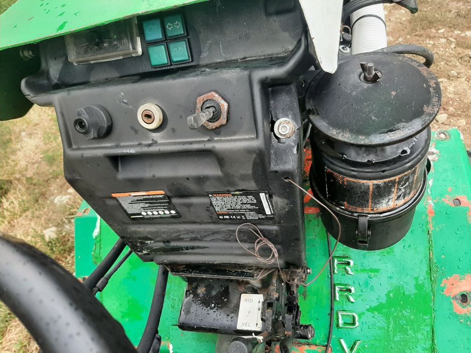 Vand tractoras  Italian BRUMITAL in 2 pistoane