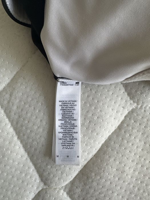 Бюстие Nike ново