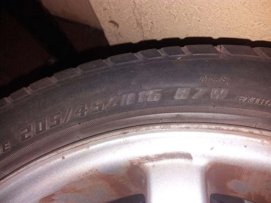 Vand set janta din aliaj plus cauciuc 205/45 ZR 16 M+S