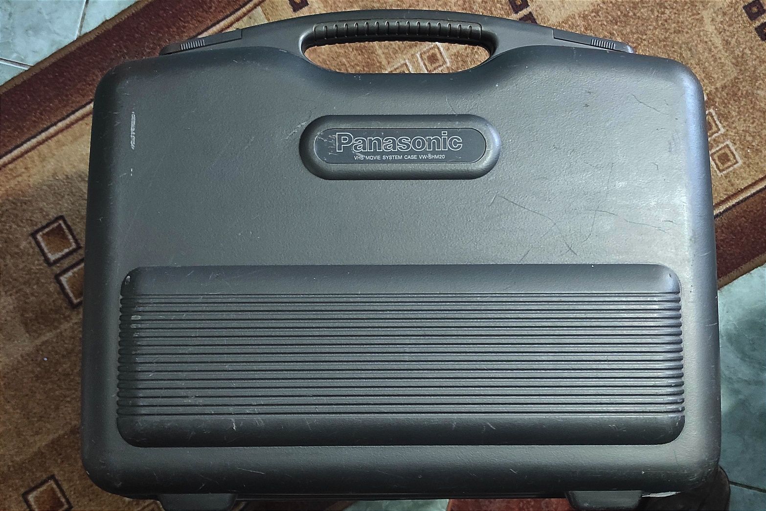 Panasonic MS4- SVHS - cu valiza originală
