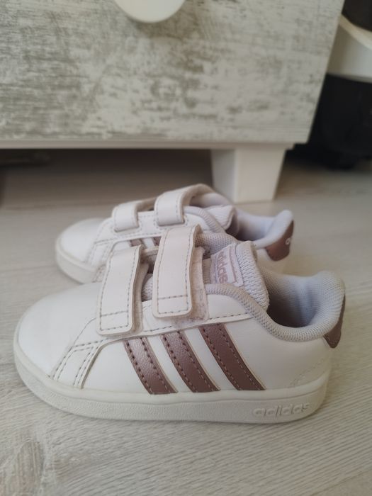 Детски обувки Adidas Grand Court 21-ви номер