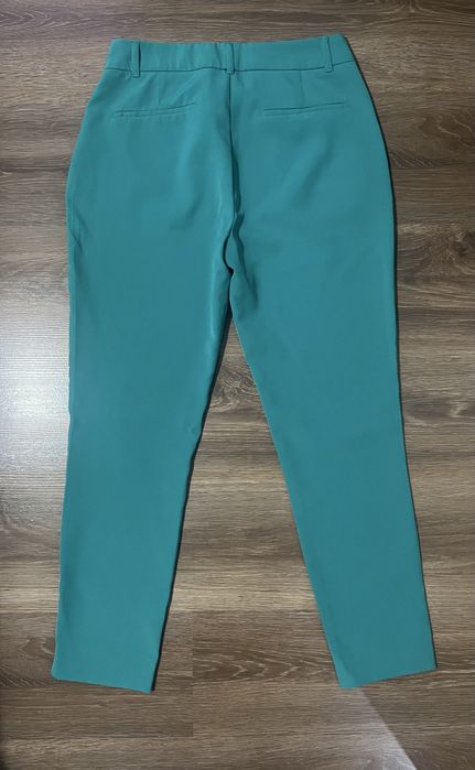 Нови дамски панталон Zara и Reserved 38