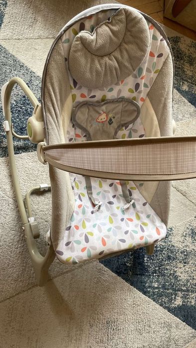 Бебешки шезлонг с вибрация и мелодии