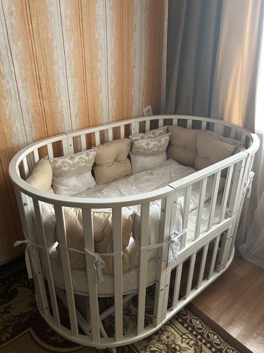 Детский манеж с подушками