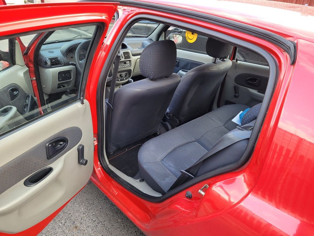 Vand Renault Clio 14 benzină