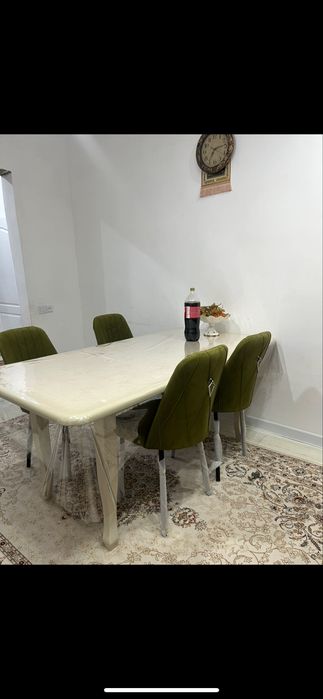 Кухонный стол новый