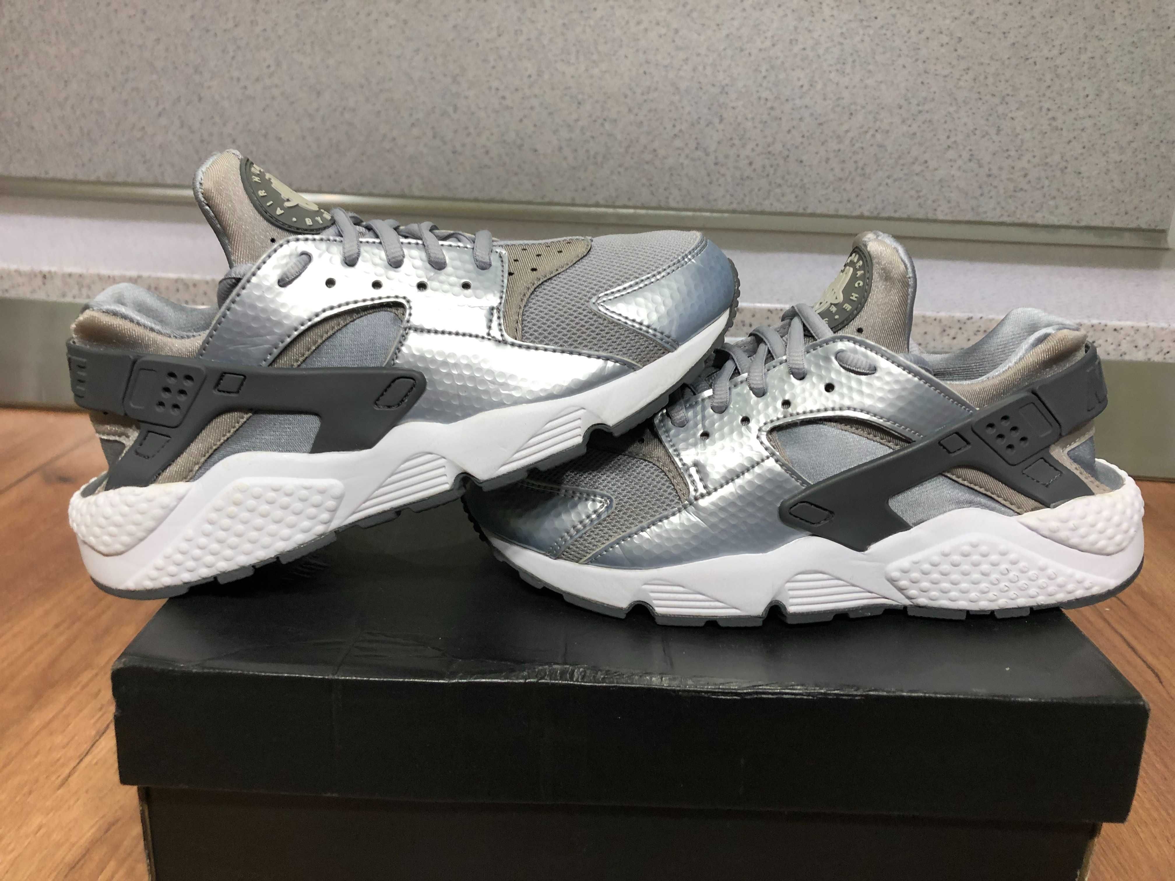 ОРИГИНАЛНИ *** Nike Air Huarache Run /  " Silver Dark Grey White "