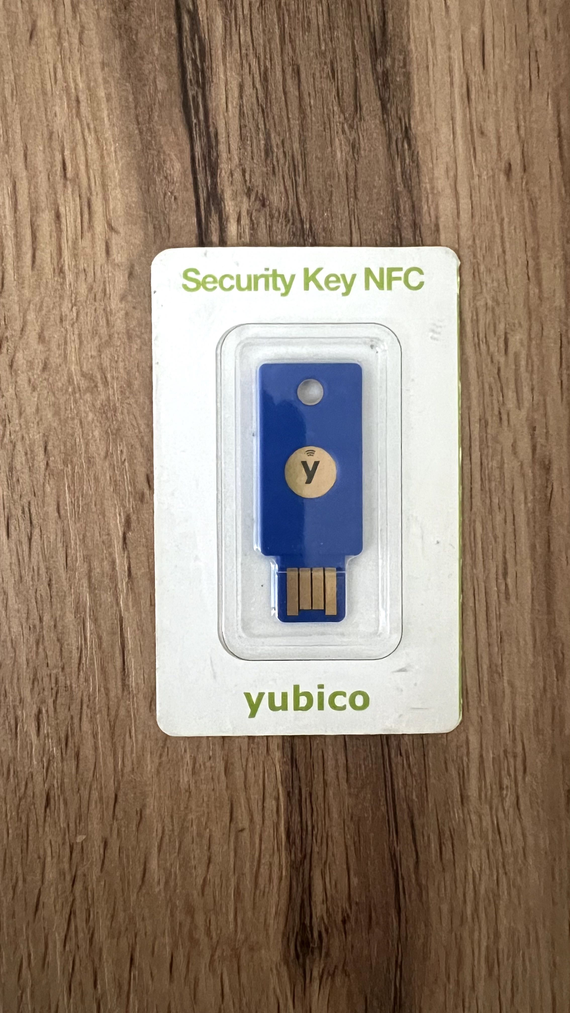 Yubico Yubikey Security Key NFC синий