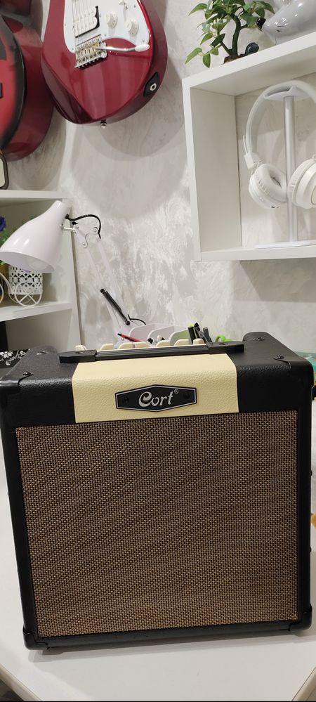Продам Cort CM15R Black