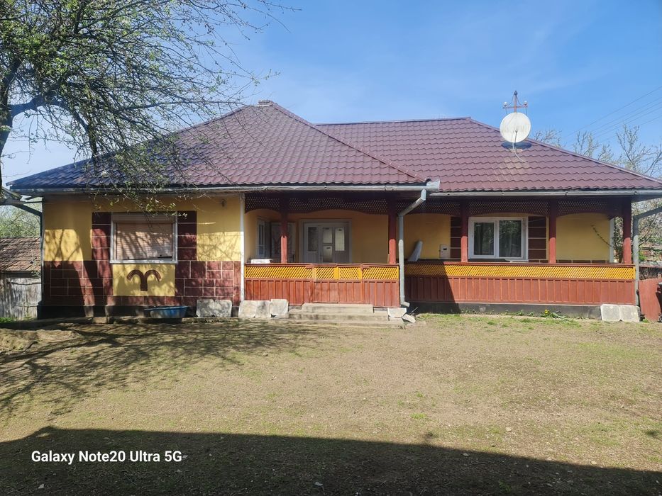 Vand casa cu teren la tara, Asuaju de sus