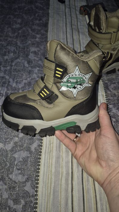 Продам Детские сапожки