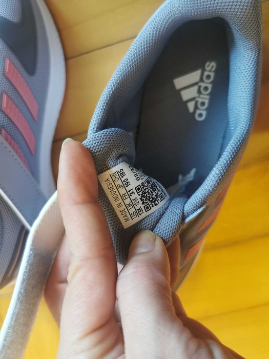 Маратонки Adidas Нови