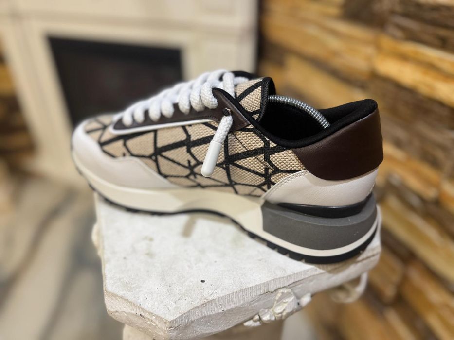 Adidași/Tricouri Modele