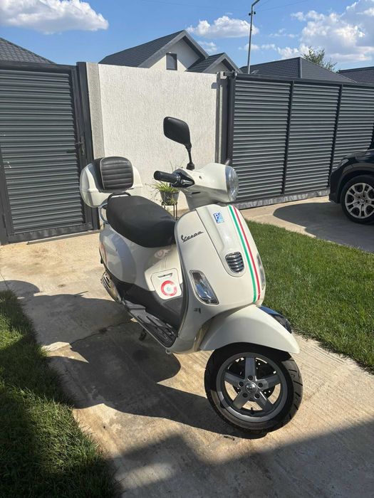 Vespa LX50 50cmc 2T anul 2012