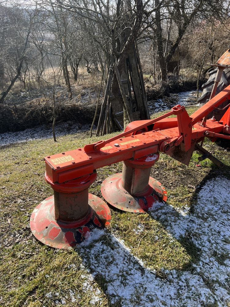 Tractor Fiat 415 - cu plug / cositoare / disc agricol