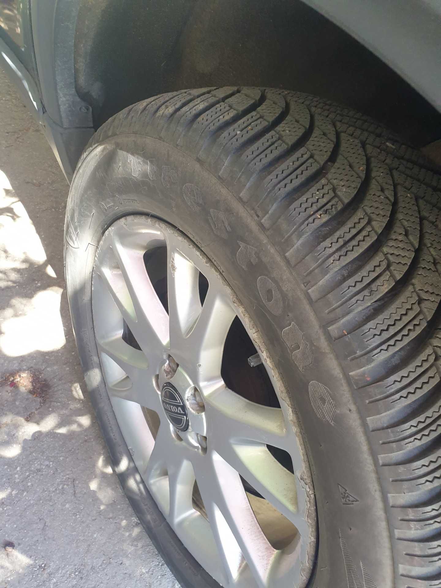 Vand Volvo XC 90 primul proprietar