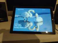Vând tabletă Microsoft Surface