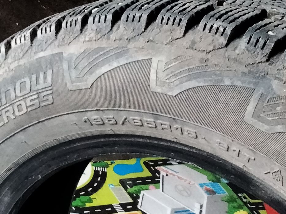 Продам шины зимние в хорошем состоянии