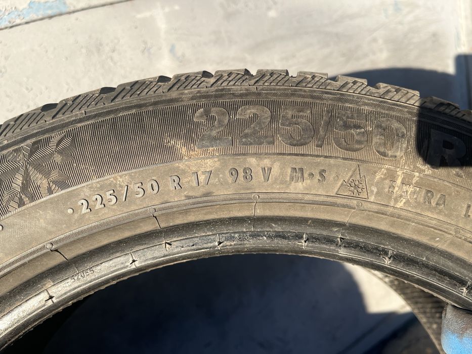 4 бр. зимни гуми 225/50/17 Semperit 5,5-6 mm DOT 4117
