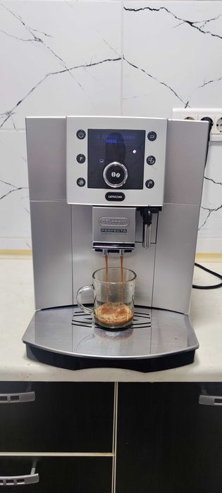 Espressor Automat DeLonghi Perfecta Cappuccino ESAM5500.S Cafea Boabe