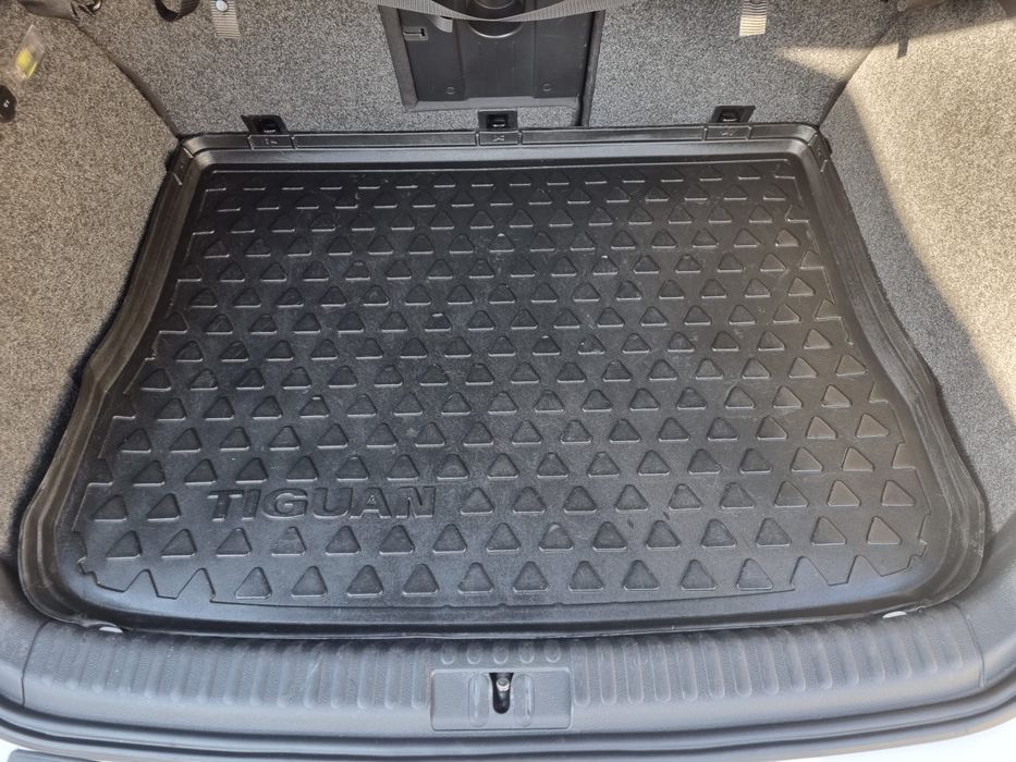 Kit roata rezerva tiguan 2008-2016 si accesorii