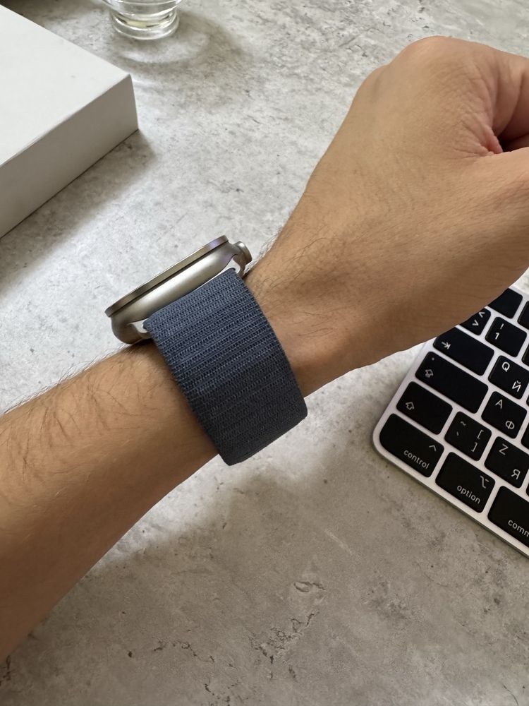 Apple Watch Ultra 2 49mm Titanium  Blue  Alpine Loop