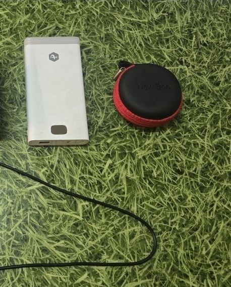 Casti bluetooth Plantronisc E 500 si New Bee&baterie externa 15.000MaH