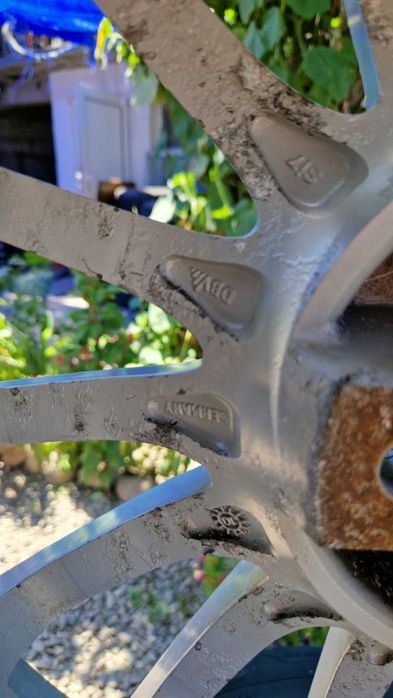 TOYOTA,VW джанти със летни гуми DBW 225/45/R17  7,5J×17  ET35  4×100